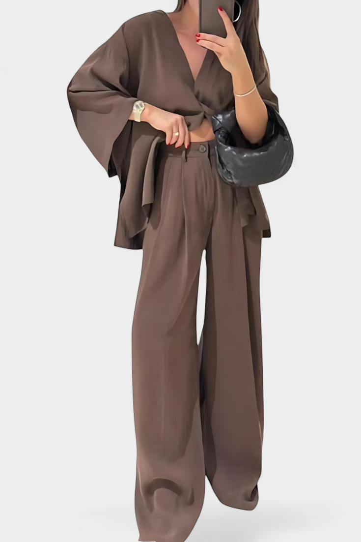 Eli Conjunto Oversize de Top con Cuello en V y Pantalón Recto